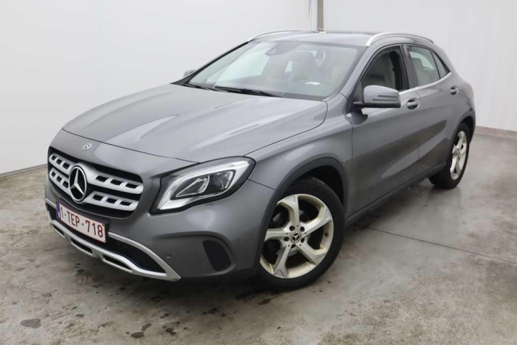 Mercedes-Benz GLA-Class 2017 photo