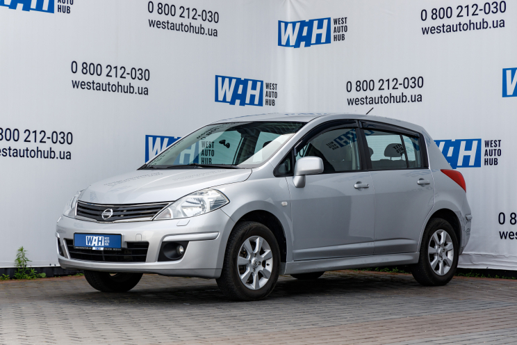 Nissan TIIDA 2010 фото