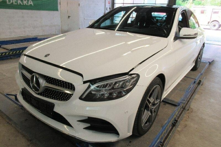 Mercedes-AMG C-Klasse 2019 фото