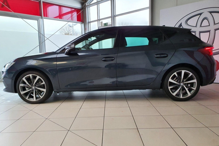 SEAT Leon FR 2020 фото