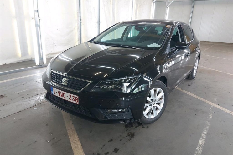 SEAT Leon 2019 photo