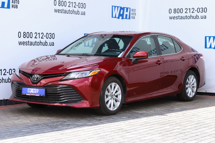 Toyota Camry LE 2017 фото