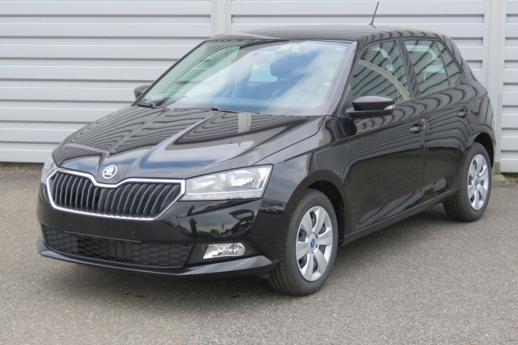 Skoda Fabia 2021 фото