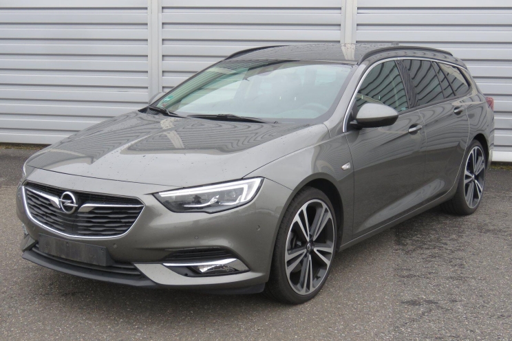 Opel Insignia Sports Tourer 2018 фото