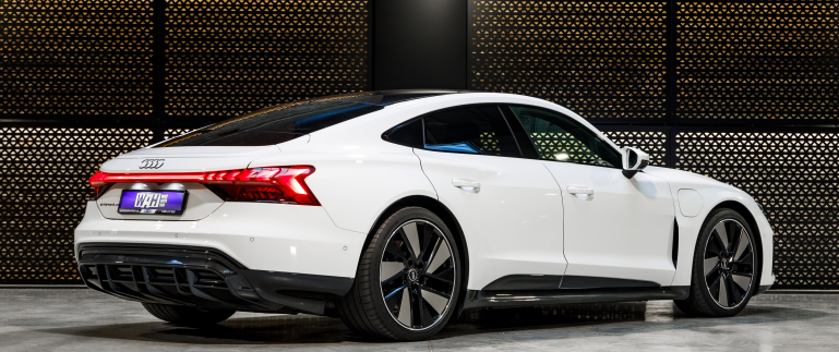 Міфи про електромобілі: що правда, а що вигадка?