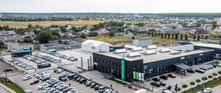 Сервіси для комфорту клієнтів на території West Auto Hub