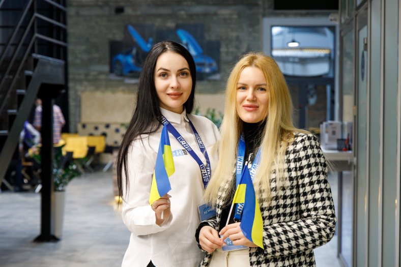 Синьо-жовтий настрій: WAH долучився до відзначення Дня єднання в Україні фото 9