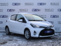 Toyota Yaris photo 2