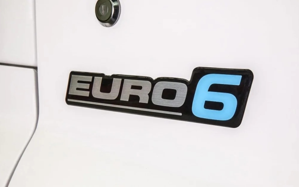Впровадження стандарту «Євро-6» відкладається до 2027 року, за винятком нових легкових автомобілів. фото