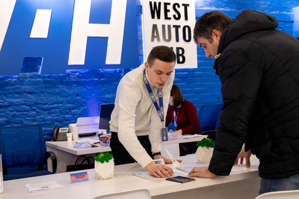 Мобільний додаток WAH – усе необхідне в телефоні! фото