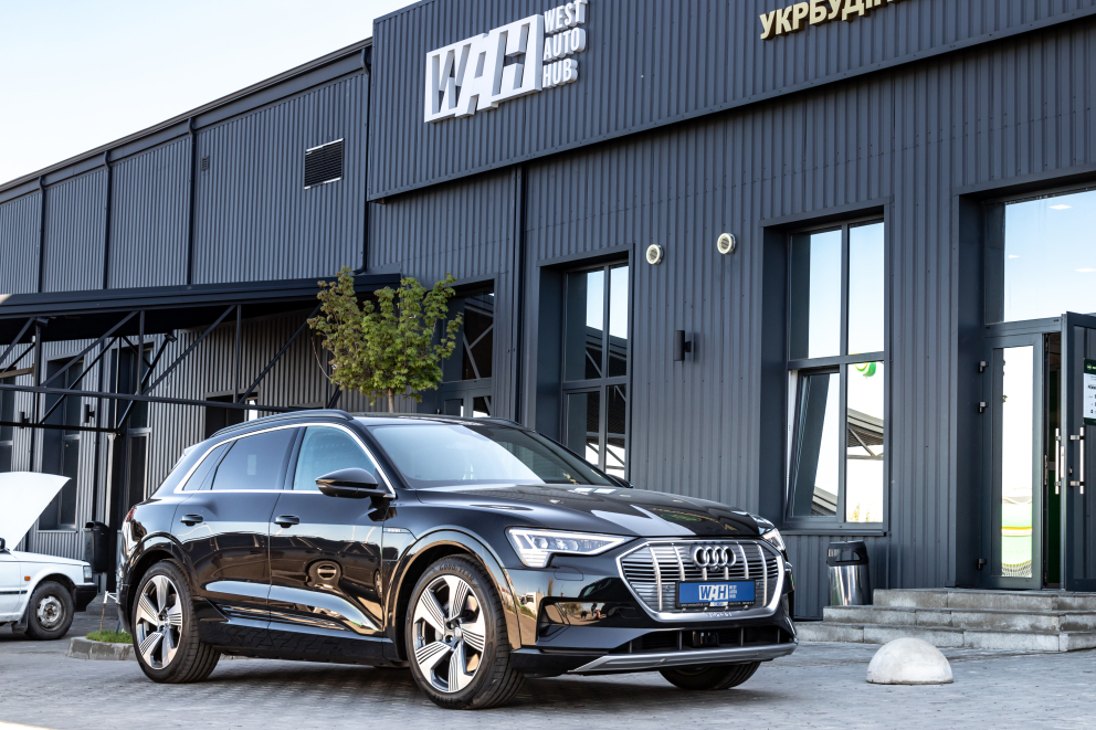 Audi E-tron 55 з Німеччини: скільки реально коштує електромобіль «під ключ» у 2026 році фото