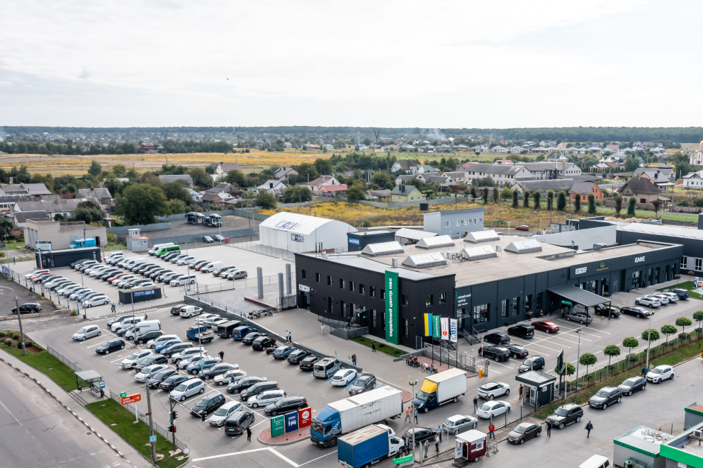 Сервіси для комфорту клієнтів на території West Auto Hub фото