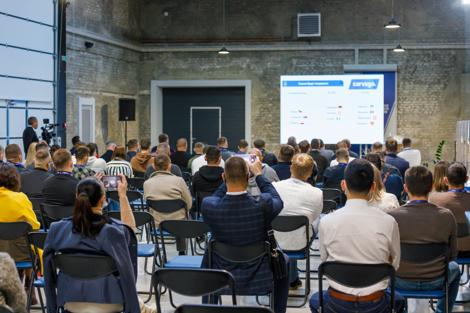 У Луцьку вперше відбулася конференція для дилерів та продавців вживаних авто з-за кордону фото 1