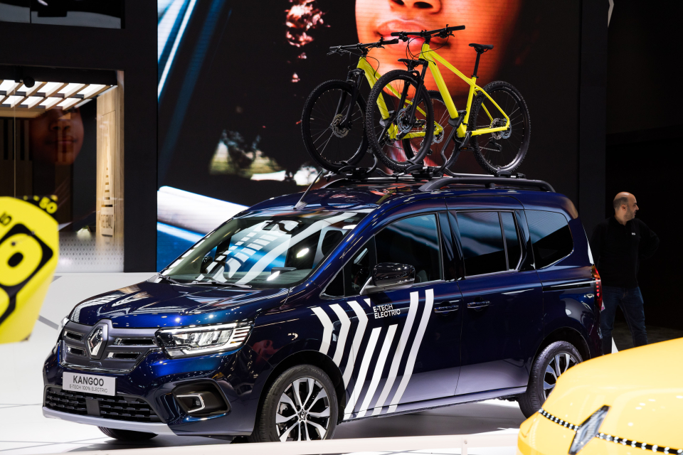 Електричні «буси» й вантажівки можна ввозити з пільговим розмитненням. Як це зробити? фото 1